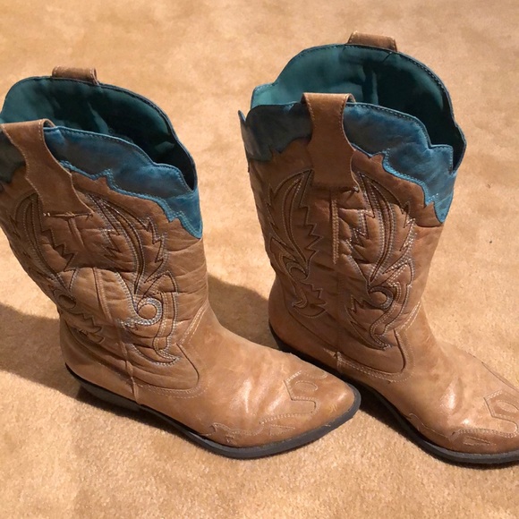 Coconuts Cowboy Boots - Picture 4 of 6